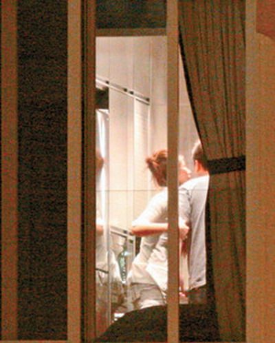 男模大尺度裸体写真的相关介绍