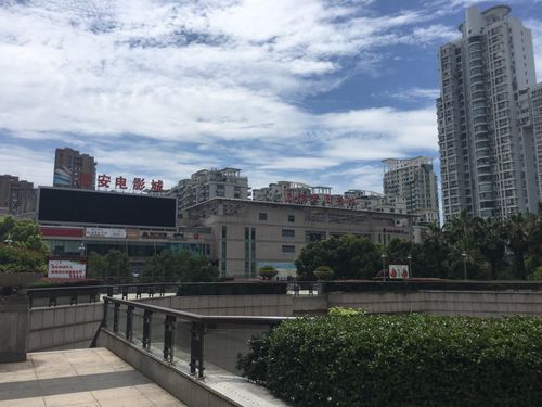 亚洲少妇少妇少妇的相关介绍