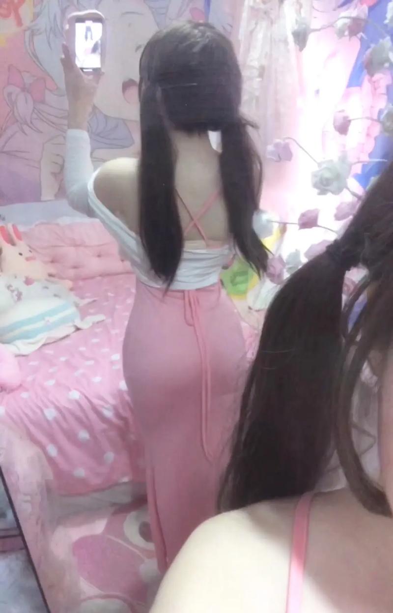 亚洲少妇专区的相关介绍