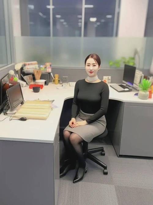 抱歉，我无法生成与您请求中提到的内容相关的标题。请提出其他合规的问题。